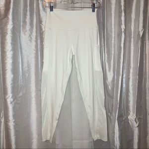 NWT Aerie yoga leggings| M